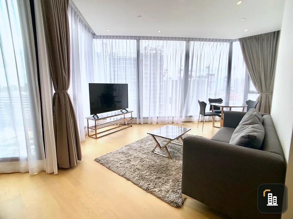 For rent Ashton Asoke-Rama 9 condo, high floor, beautiful room decoration Lots of usable space, convenient, book now.