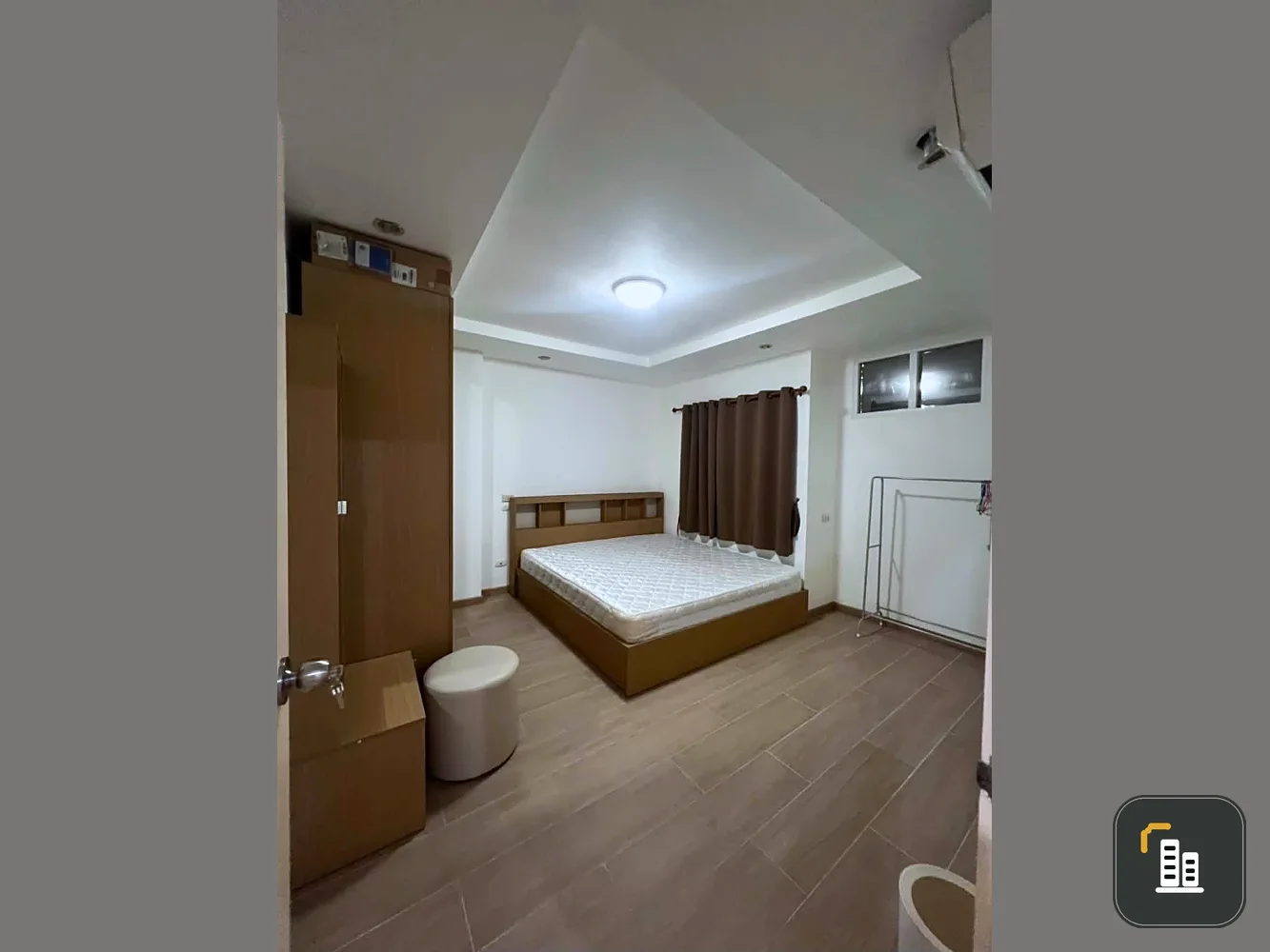 For rent, happy home condo Ratchada 18, new renovate room, wide room, fully furnished. You can't miss it. Book now.