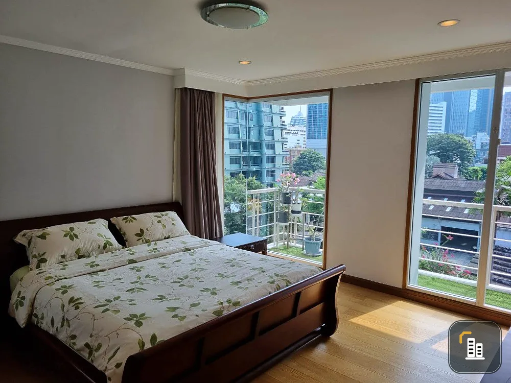 Sell!! Condo Noble House Ruamrudee, luxury condo in the heart of the city, near BTS Ploenchit, book now!!