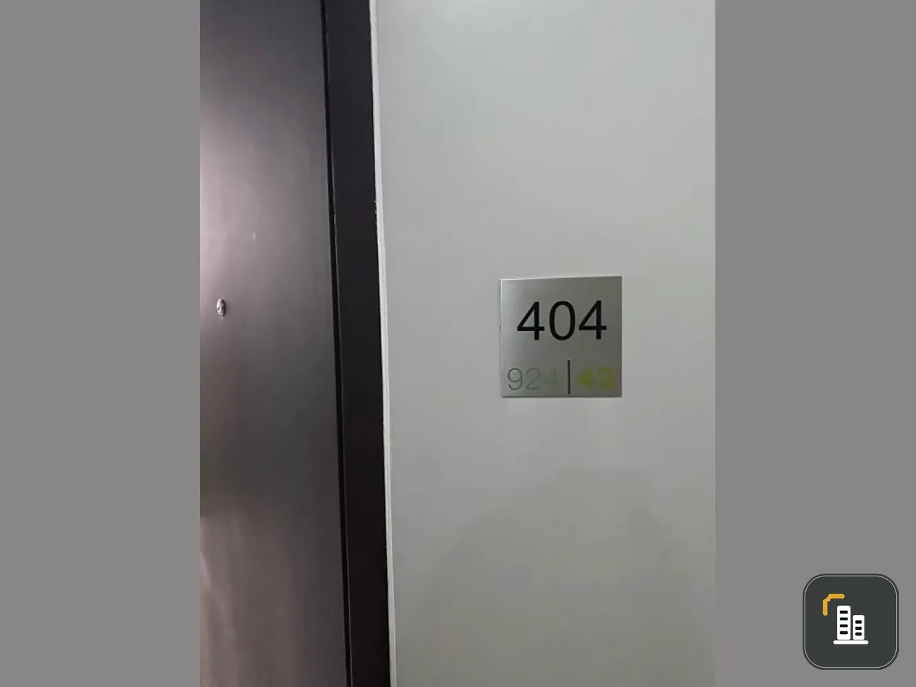 For rent!! Condo The Tempo Ruamrudee, conveniently located just a few minutes from the BTS.