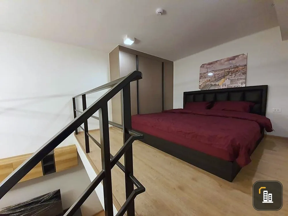 Ideo New Rama 9 for rent, Studio Hybrid room, great price, comes with complete furniture and electrical appliances. Hurry up to move.