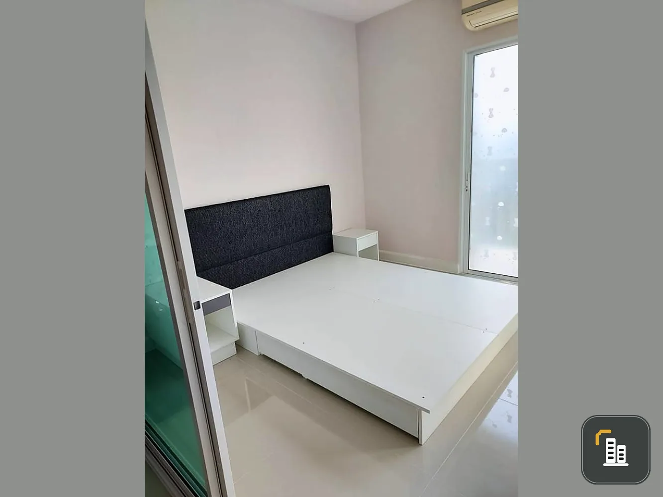 Sell / rent Metro Park Sathorn, very new room, very livable, built-in furniture in the whole room Good price. Hurry up to reserve.