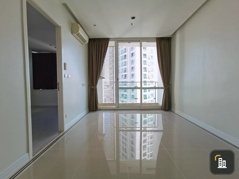 Condo for sale, T.C. Green, 1 bedroom, 1 bathroom, corner room, empty room, just renovated, wind through the year, convenient to travel, don't wait