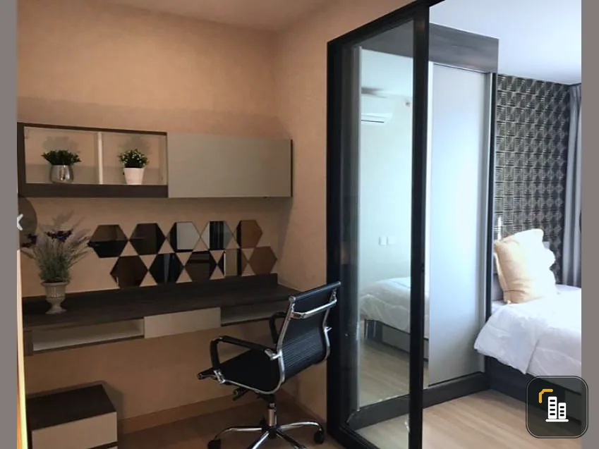 Urgent sale Knightsbridge Skycity, new bridge, decorated like a Miss Canada, new room, never lived, never rented.