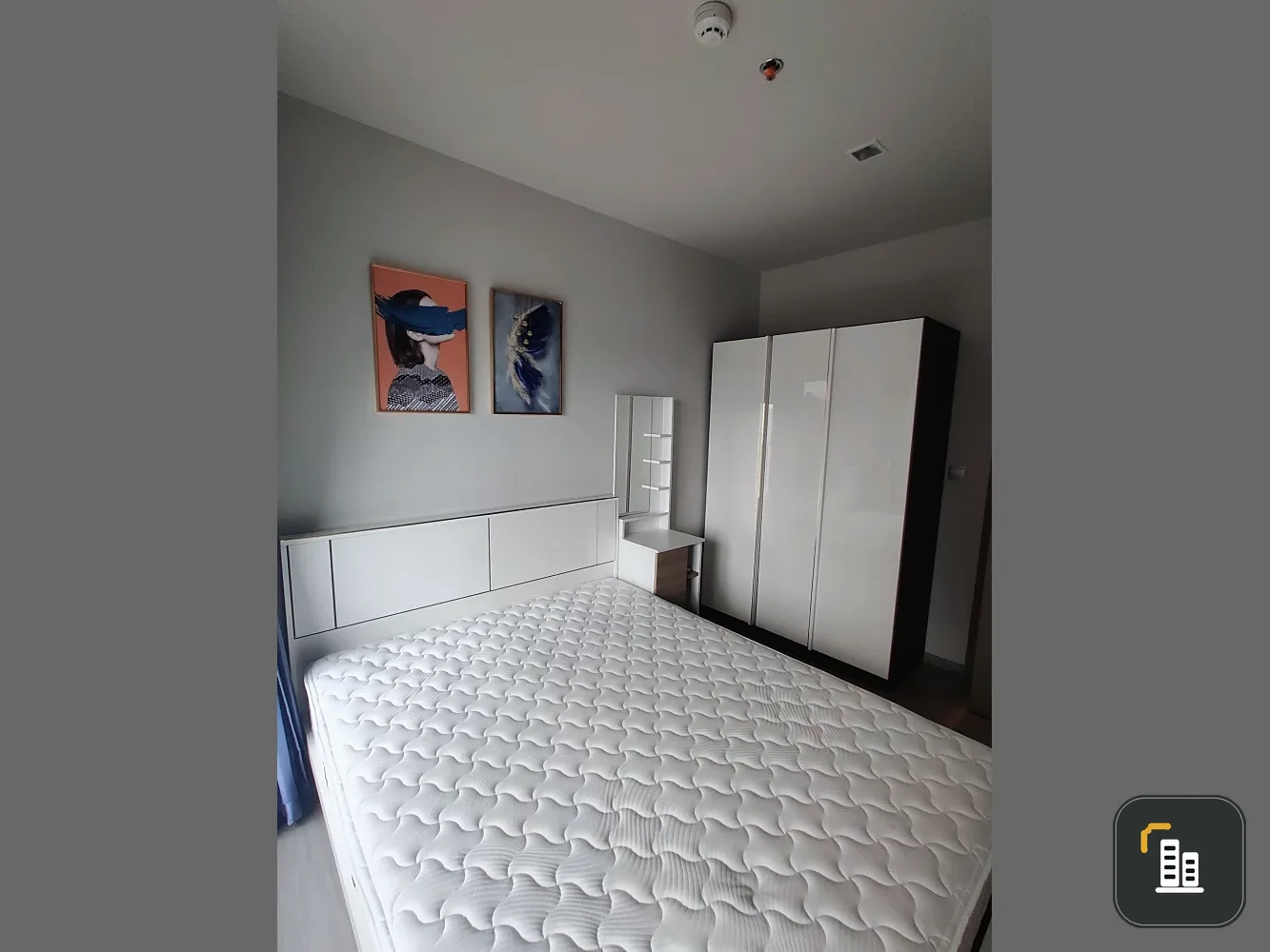 For sale rent Life Asoke-Rama 9, very beautiful room, separated room, very good proportion, great view, hurry to move, don't miss it