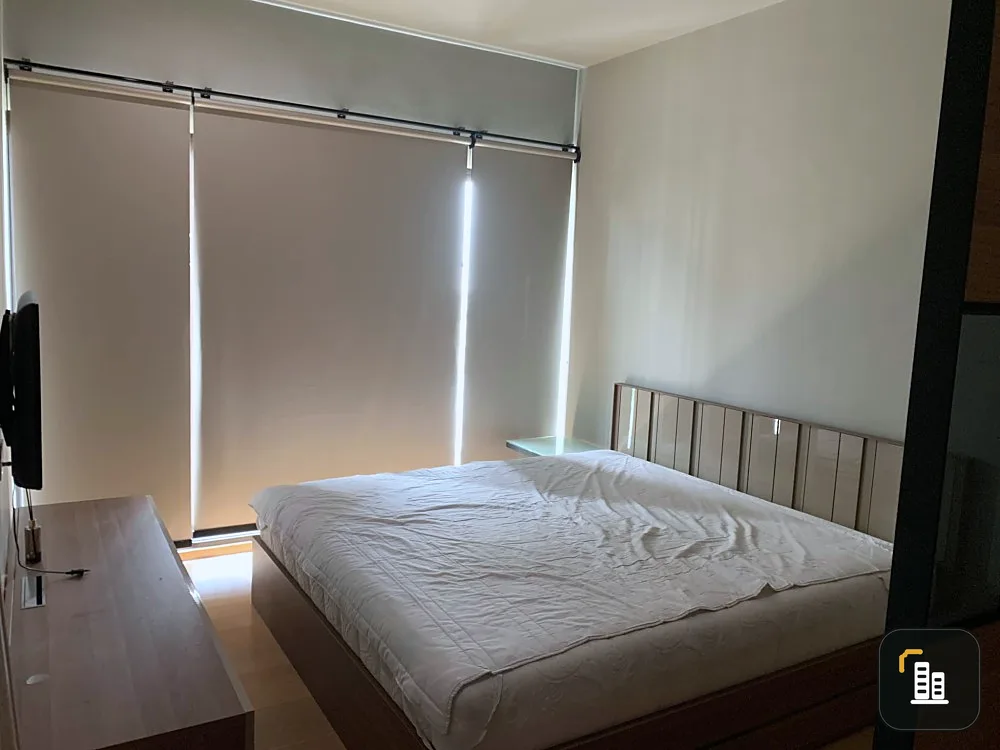 Sell, rent, Noble Revent, large room, beautifully decorated spacious, not uncomfortable Good built-in furniture, move now.