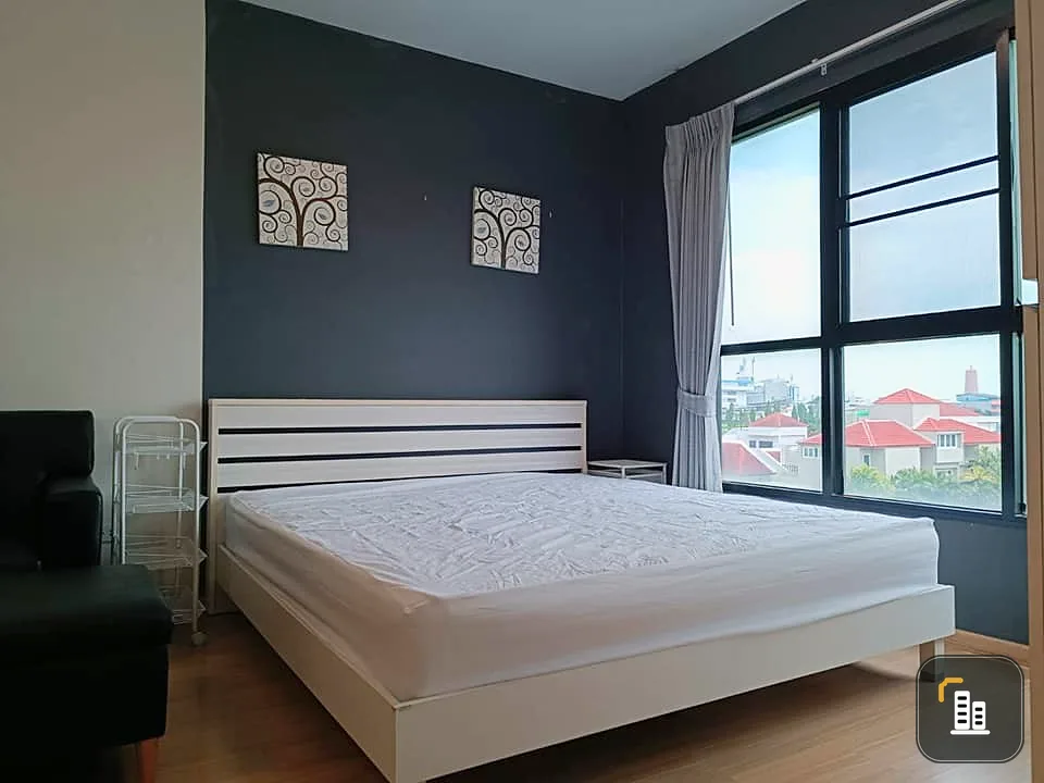Condo for sale, B You, clean white room. Fully furnished with electrical appliances Ready to move in. Hurry up to reserve.
