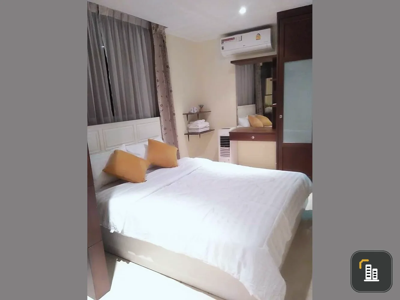 Condo for sale, Ratchada City 18, private corner room. Get a clear view, very comfortable, fully furnished, have a lot of usable space. Book now.