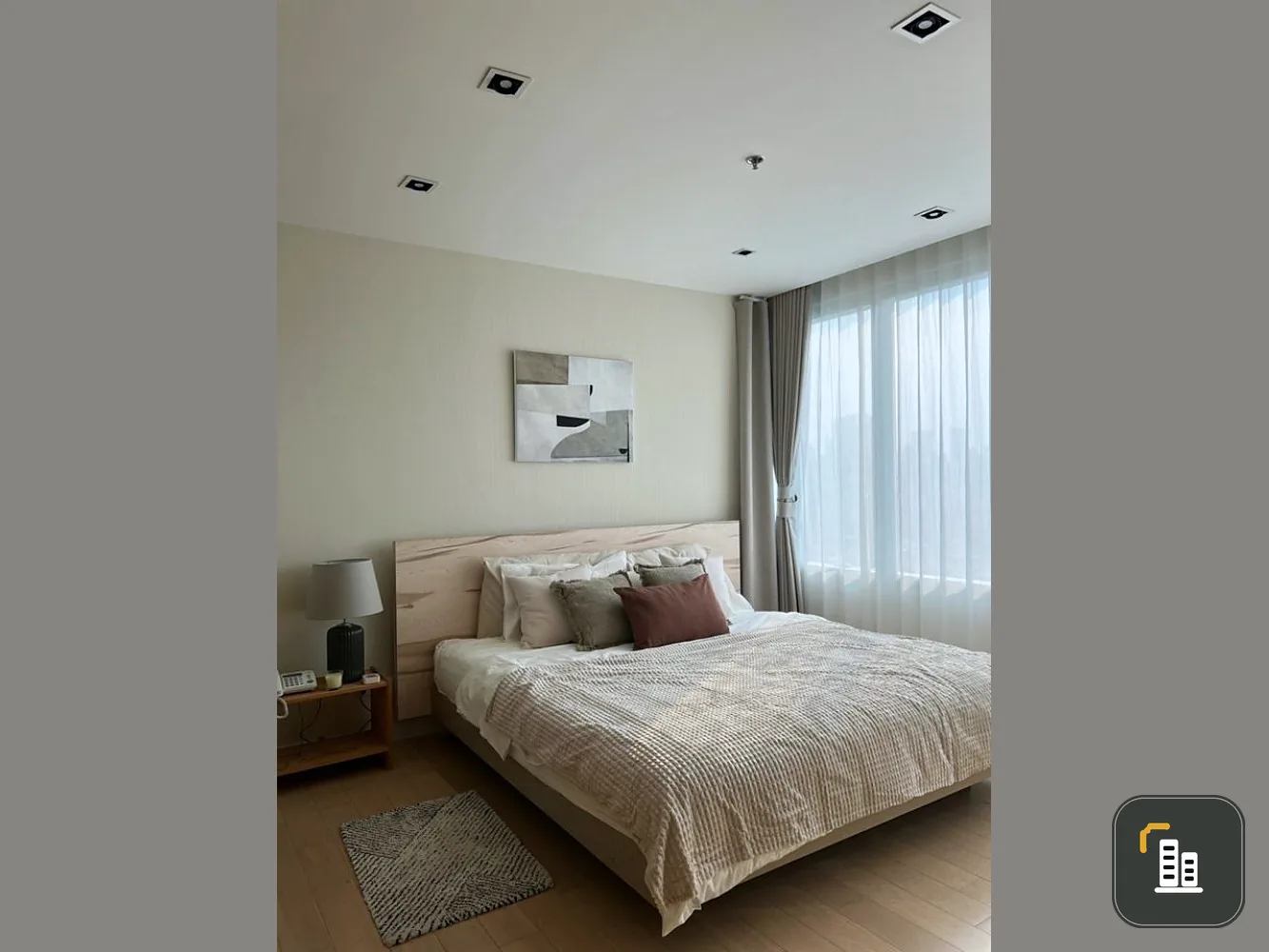 Sell / rent Eight Thonglor Residences, high floor, pool view, fully furnished, complete electrical appliances.