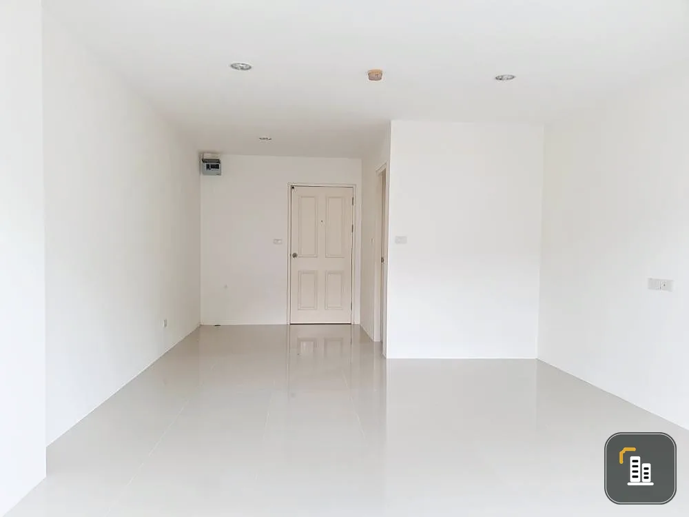 Milestone for sale, Seri Thai, good location, convenient transportation, don't wait.