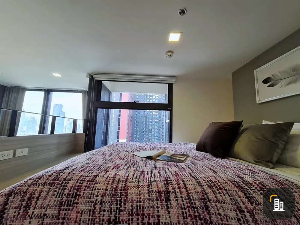 For rent!! Condo Chewathai Residence Asoke, 15th floor, corner room, beautiful decoration, can move in!!