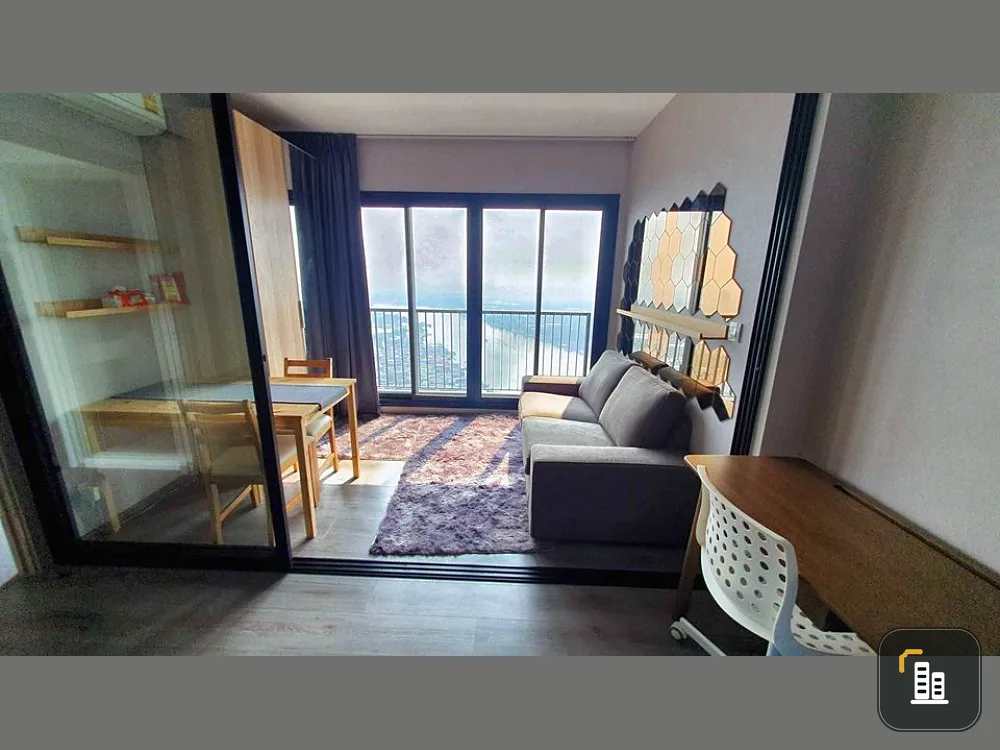 Sell / rent The Politan RIVE condo, nice decorated room, 52nd floor, great view, great to live in. I can tell you don't miss it.