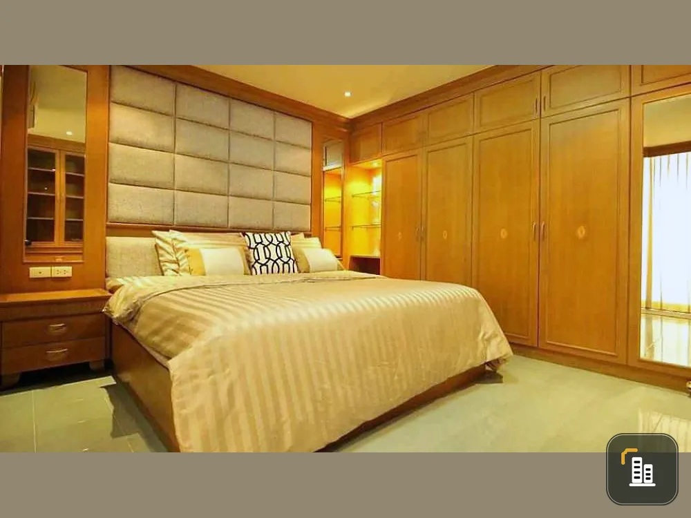 Rent/Sale Ratchada City 18, very beautiful room Built-in teak furniture throughout the room You can live as a family comfortably. Hurry up to reserve.