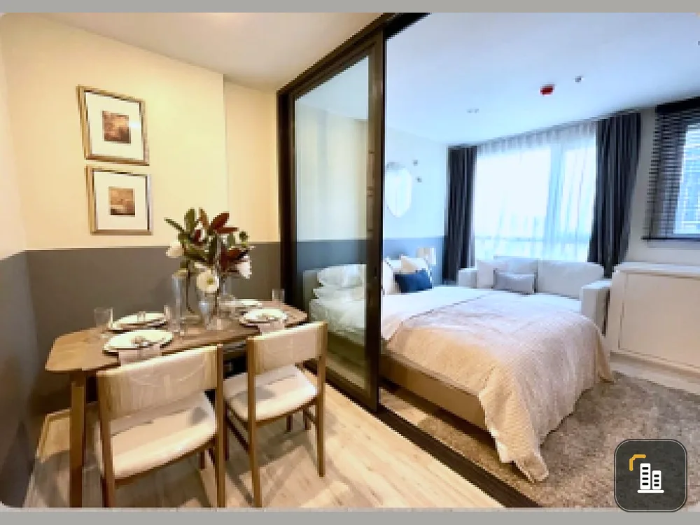 For rent, XT Huai Khwang, very beautiful room Fully furnished and electrical appliances. Don't miss it. Hurry up to move.