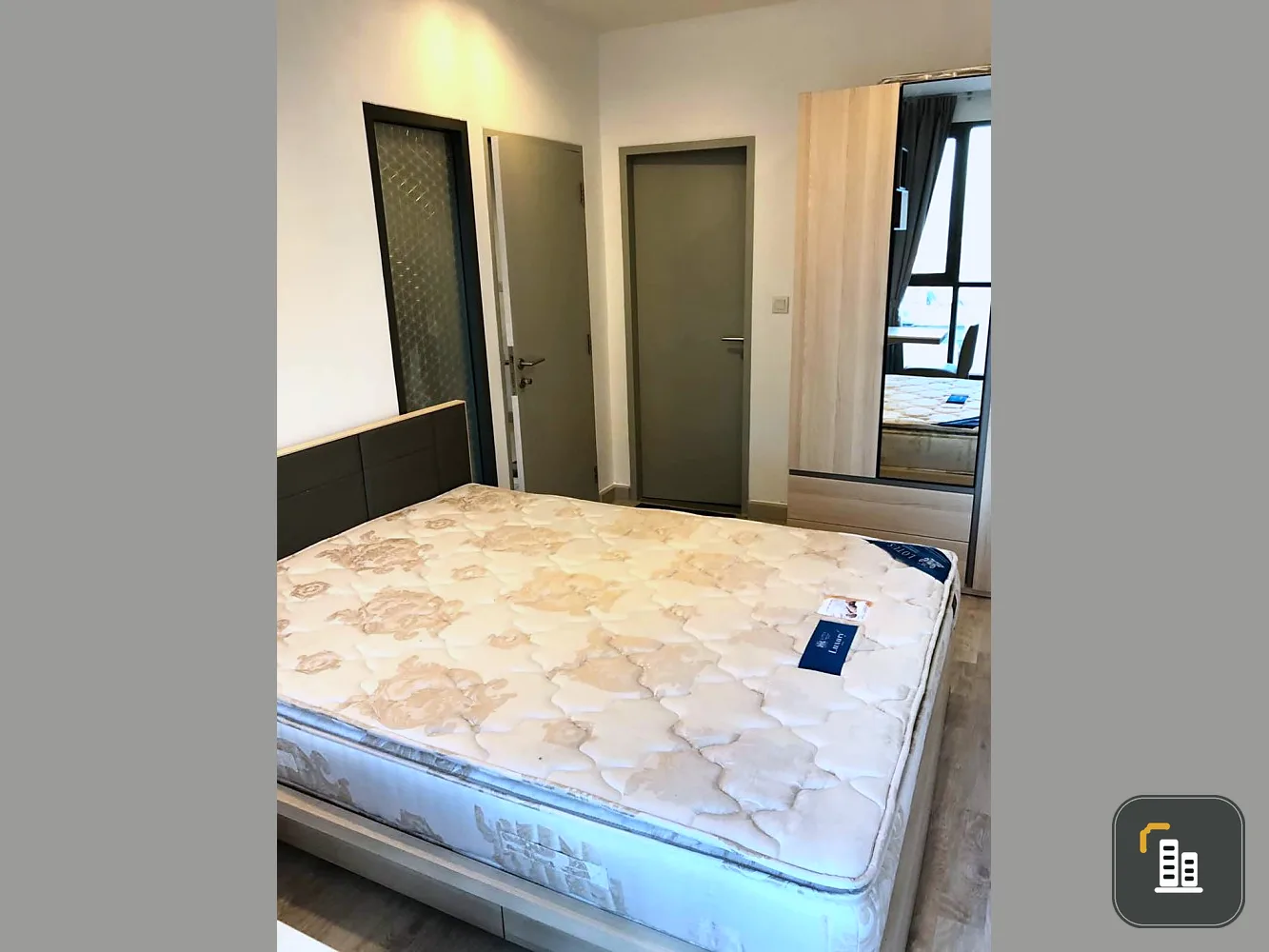 For rent, Ideo Mobi Rama 9, beautifully decorated room. very comfortable sofa Fully furnished and electrical appliances. Hurry up to reserve.