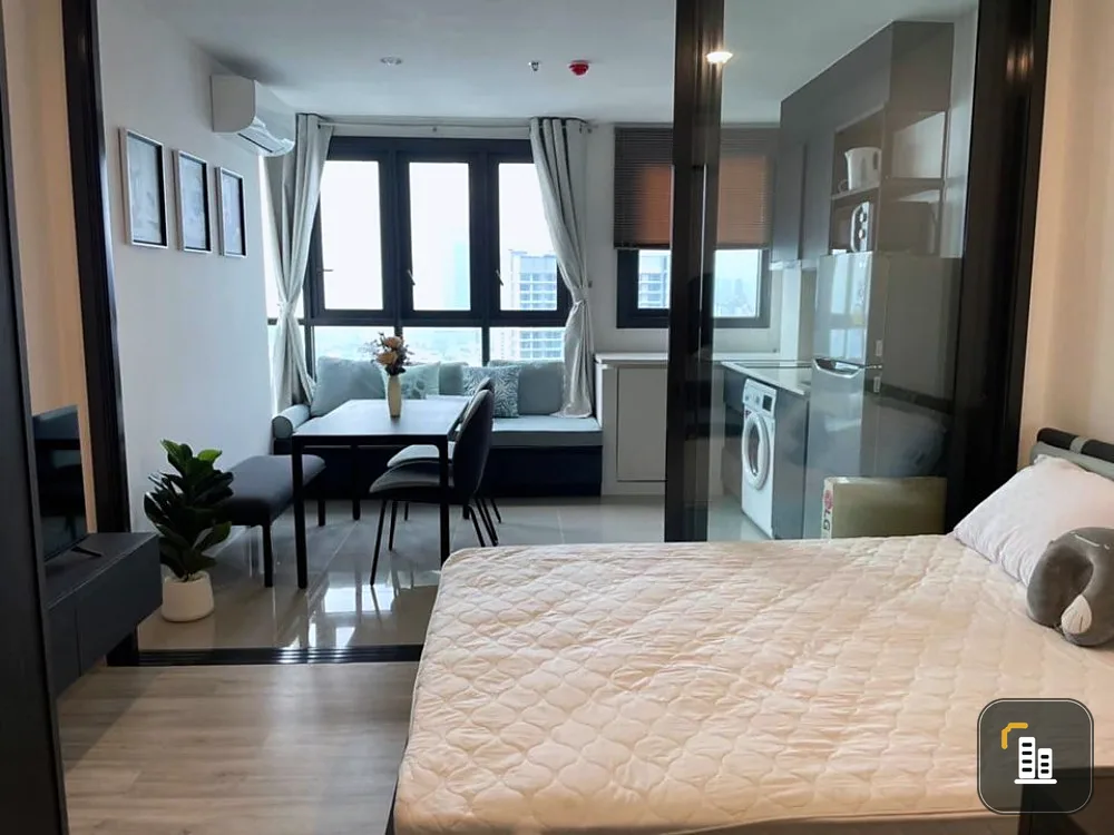 Condo for rent, XT Huai Khwang, high floor, fully furnished, you can move in. Don't miss out, book now.