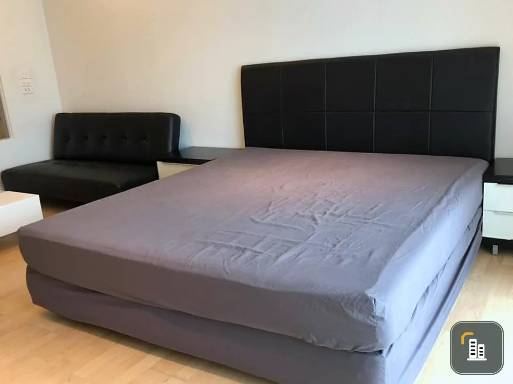 Condo for sale, Noble Light, high floor, studio, 1 bathroom, clear view, no building blocking the view, fully furnished, near the train, urgently