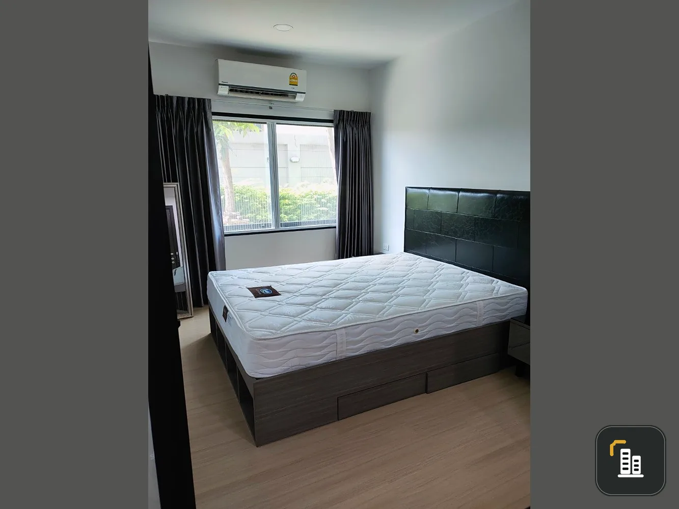 For Sale Via 7 Bangna by Apasiri, corner room, beautiful view, beautiful room, ready to move in. Don't miss it.