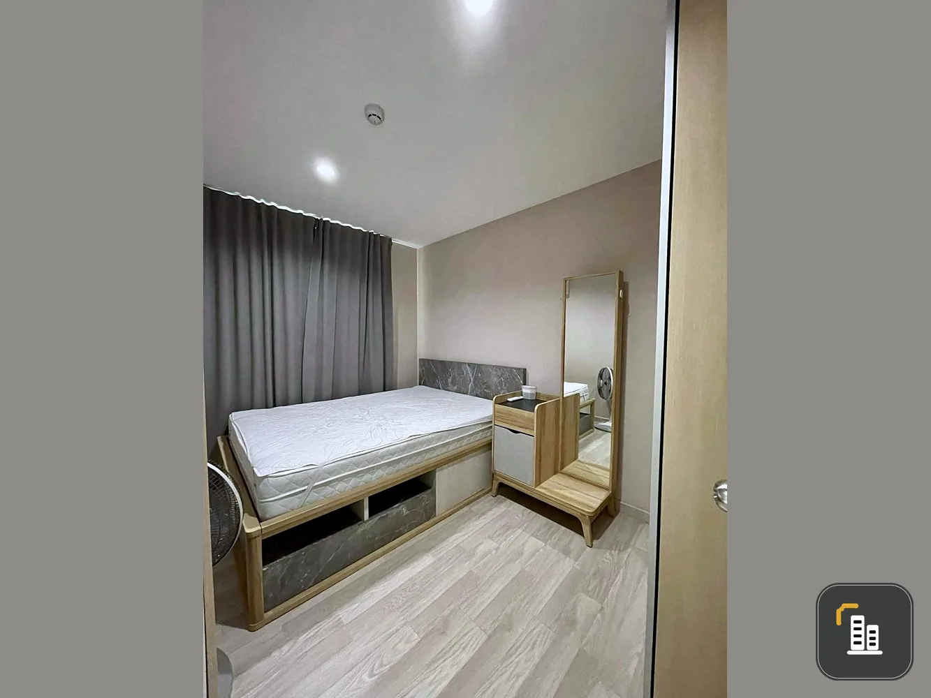 For sale: Plum Condo Chokchai 4, a nice room with complete furniture and electrical appliances. Don't miss it!