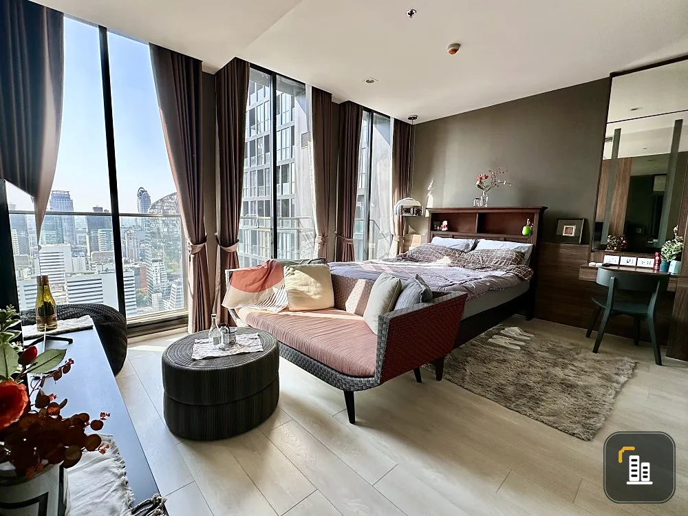 Condo for rent, Noble Ploenchit, high view, unblocked, with Private Lift, don't miss it.