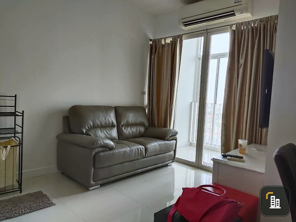 Selling Ideo Verve Sukhumvit, convenient transportation, ready to move in, don't wait.