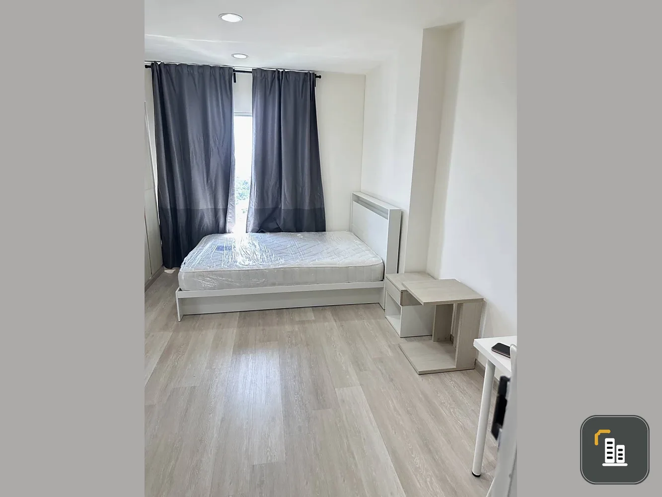 Sell/Rent Aspire Ratchada-Wongsawang. The east room is not hot. Fully furnished, electrical appliances, hurry up to reserve