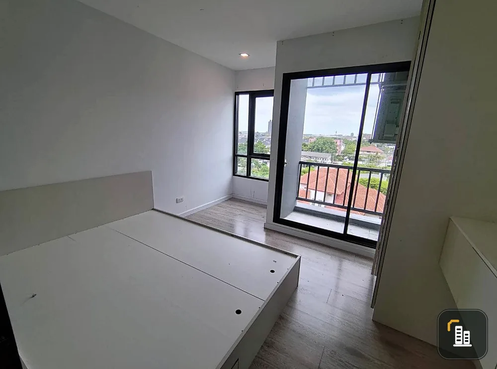 Condo for sale, Pause ID, 1 bedroom, 1 bathroom, beautiful room, near BTS Bearing, built-in furniture, can't miss it. Urgent.