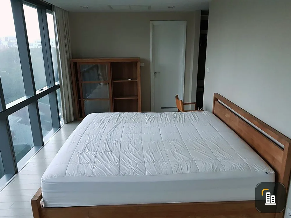 Condo for rent, The Room Sukhumvit 21, Duplex Size 2 bedrooms, 3 bathrooms, beautiful room, ready to move in. Can't miss it