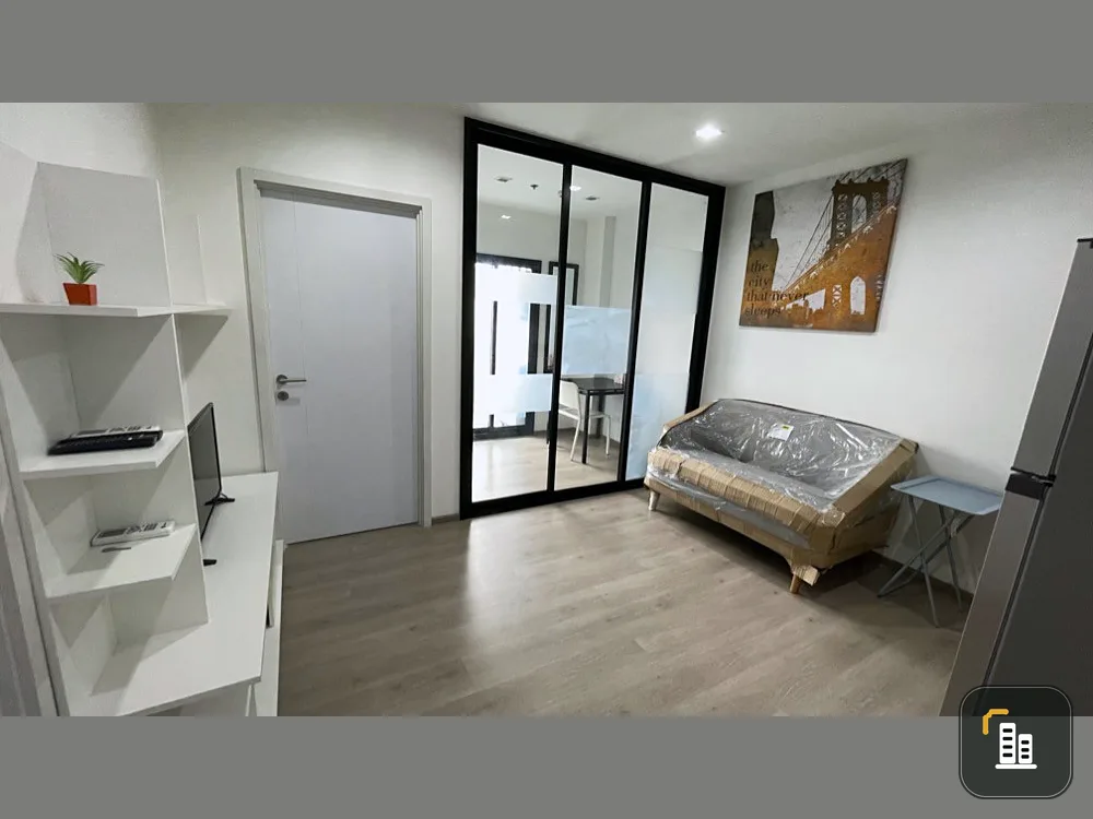For rent, The Base Petchkasem, large room, size 32 sq.m., complete set of electrical appliances This price can't be obtained anymore. Get it.