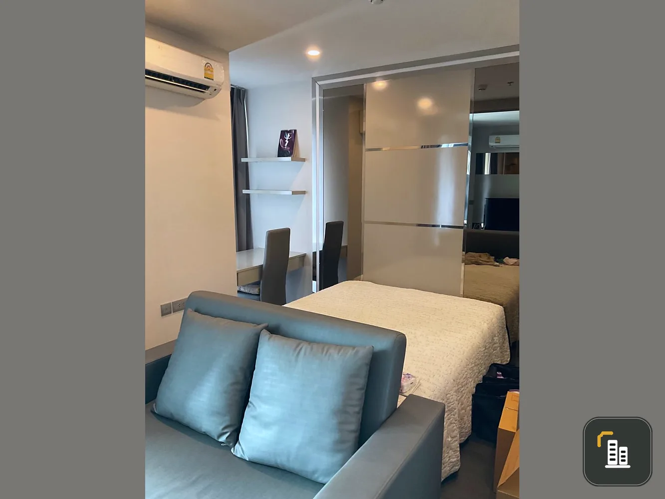 Urgent for sale Ideo Q Siam - Ratchathewi, the room is decorated very nice, ready to have a private lift. Very good. Hurry up to reserve.