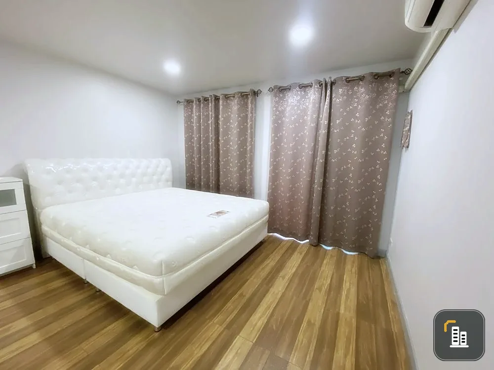For rent!! Condo Regent Home 7 Sukhumvit 5th floor, beautiful room, good location, convenient transportation, don't miss it!!