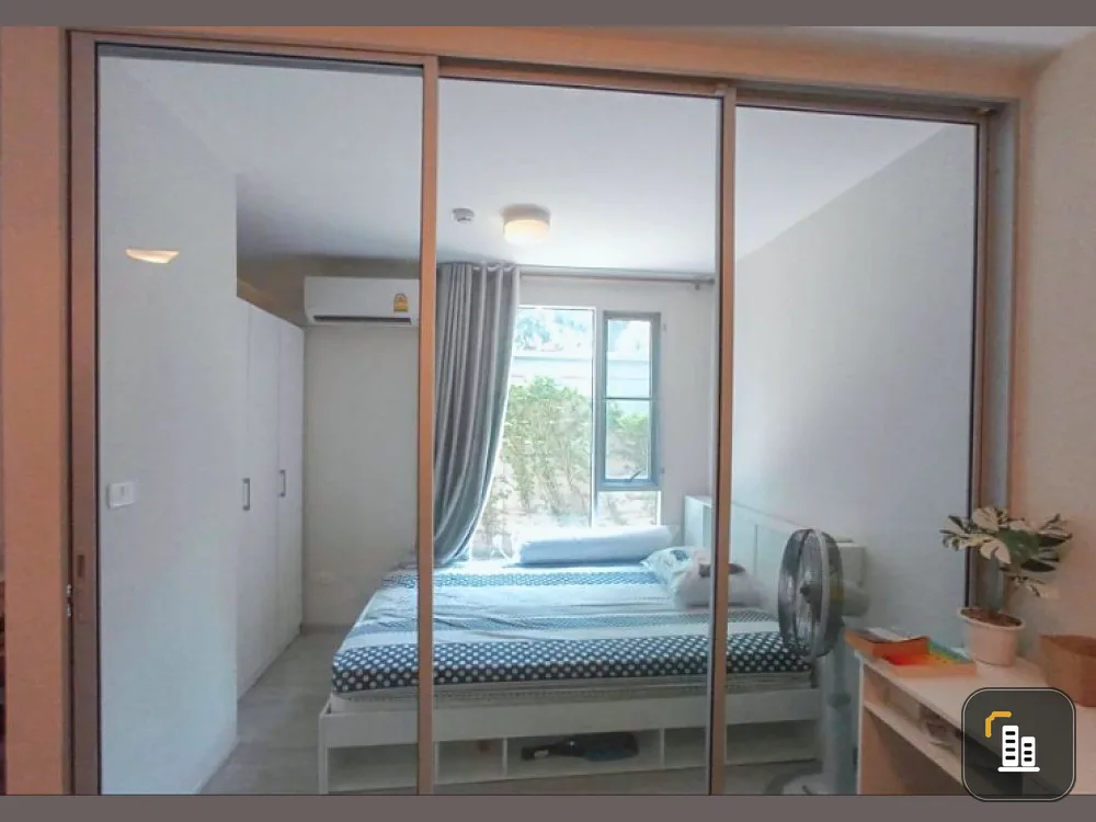 For rent Plum Condo Ramkhamhaeng 60 Interchange. The room is separated into a very good area. The room next to the swimming pool is very chic. Move no