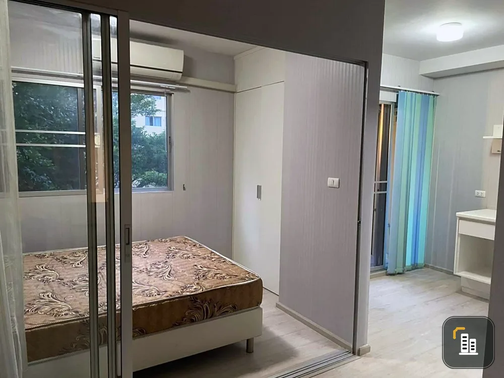 For rent, Plum Condo Park Rangsit, Phase 3, pool and garden view, fully furnished. You can just come in and move in. Hurry up.