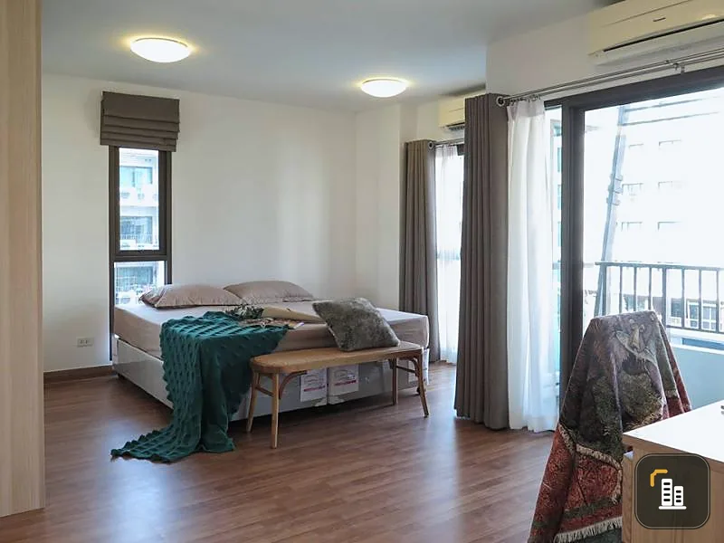 For Sale Summer Garden Chaengwattana 19 2 bedrooms 3 bathrooms beautiful decorated room with pool view. Don't miss it.