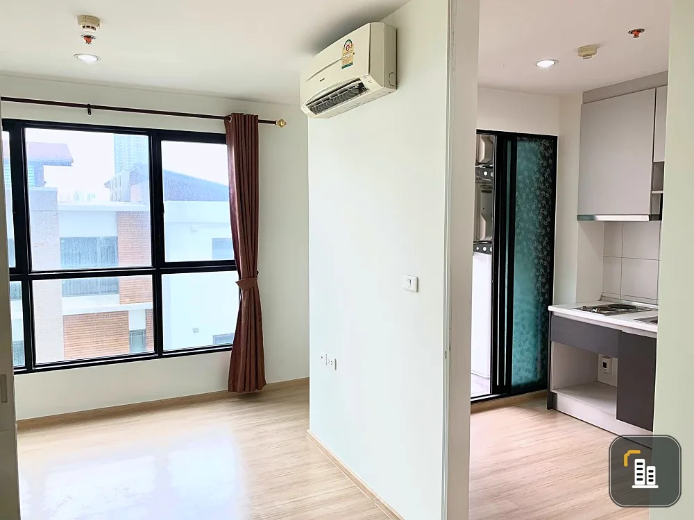 Condo for sale, The Base Chaengwattana, empty room, room decoration, I can tell you that you shouldn't miss it. This price is very worthwhile. If inte