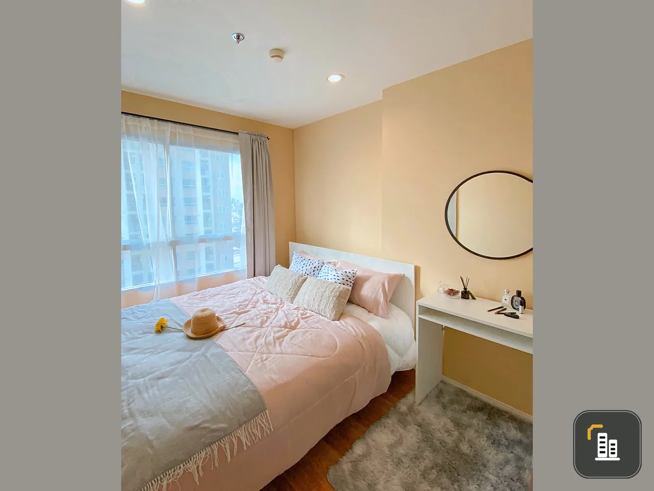 Selling Lumpini Ville Nakhon In Riverview. Very beautiful decorated room. Ready to move in. Very worthwhile. Must buy.