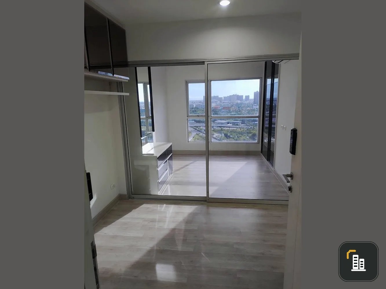 Sell Aspire Sathorn-Taksin, 17th floor, beautiful view, very well divided room Don't miss the room decoration line. If interested, hurry to reserve