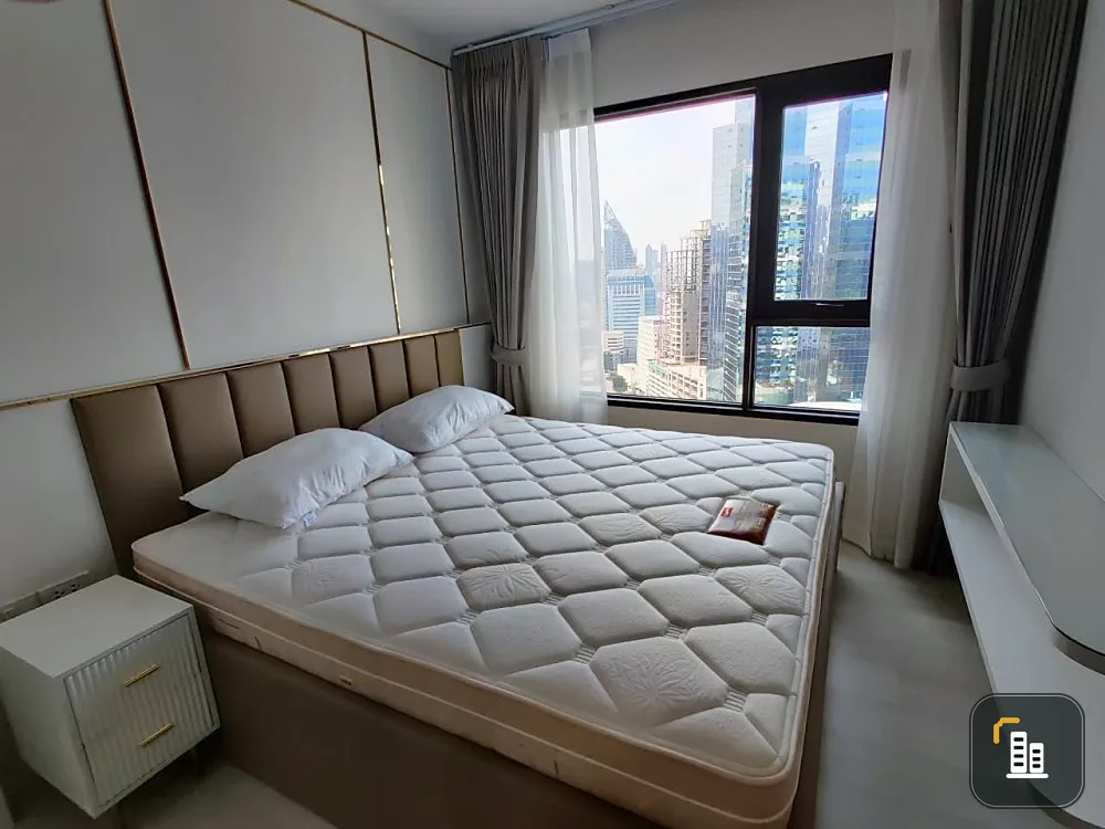 Condo for rent life one wireless, high floor, beautiful view, fully furnished, ready to move in, easy to travel, book now!!