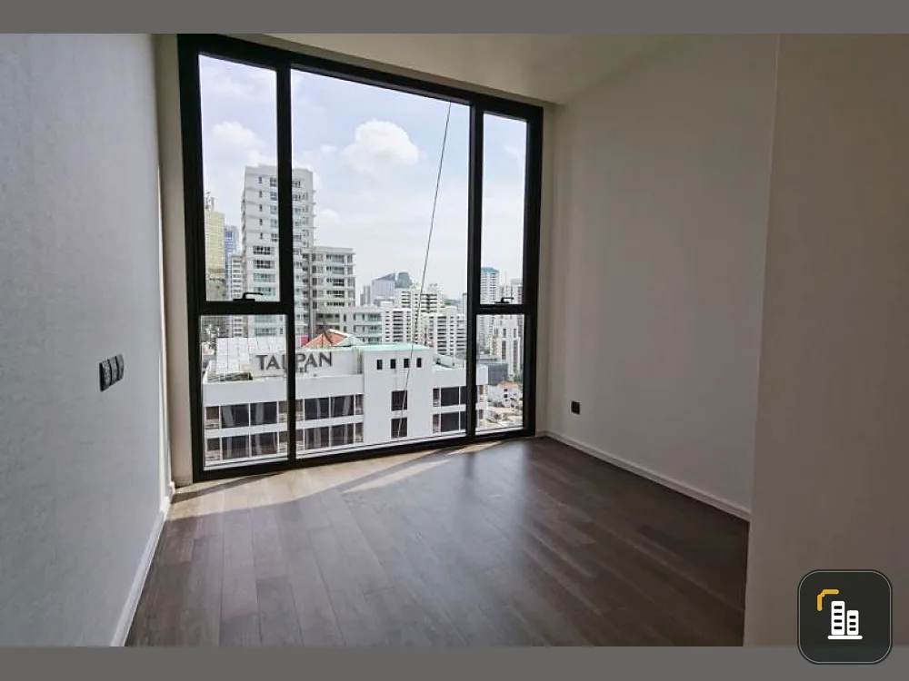 Sell Munik Sukhumvit 23, good location, convenient transportation, can't miss it, book now!