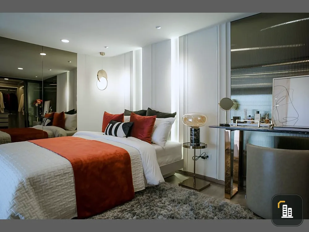 Sale down payment, Condo SOHO Bangkok Ratchad, Duo space, 2 bedrooms, 12th floor, good view, good location, book now!!a