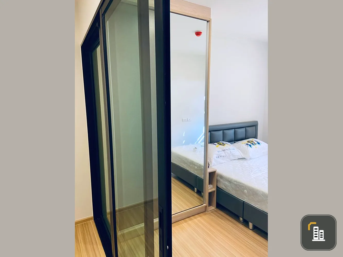 For rent, Hallmark Ladprao-Chokchai 4, Building A, 3rd floor, good position, north. Interested in carrying your bags in?