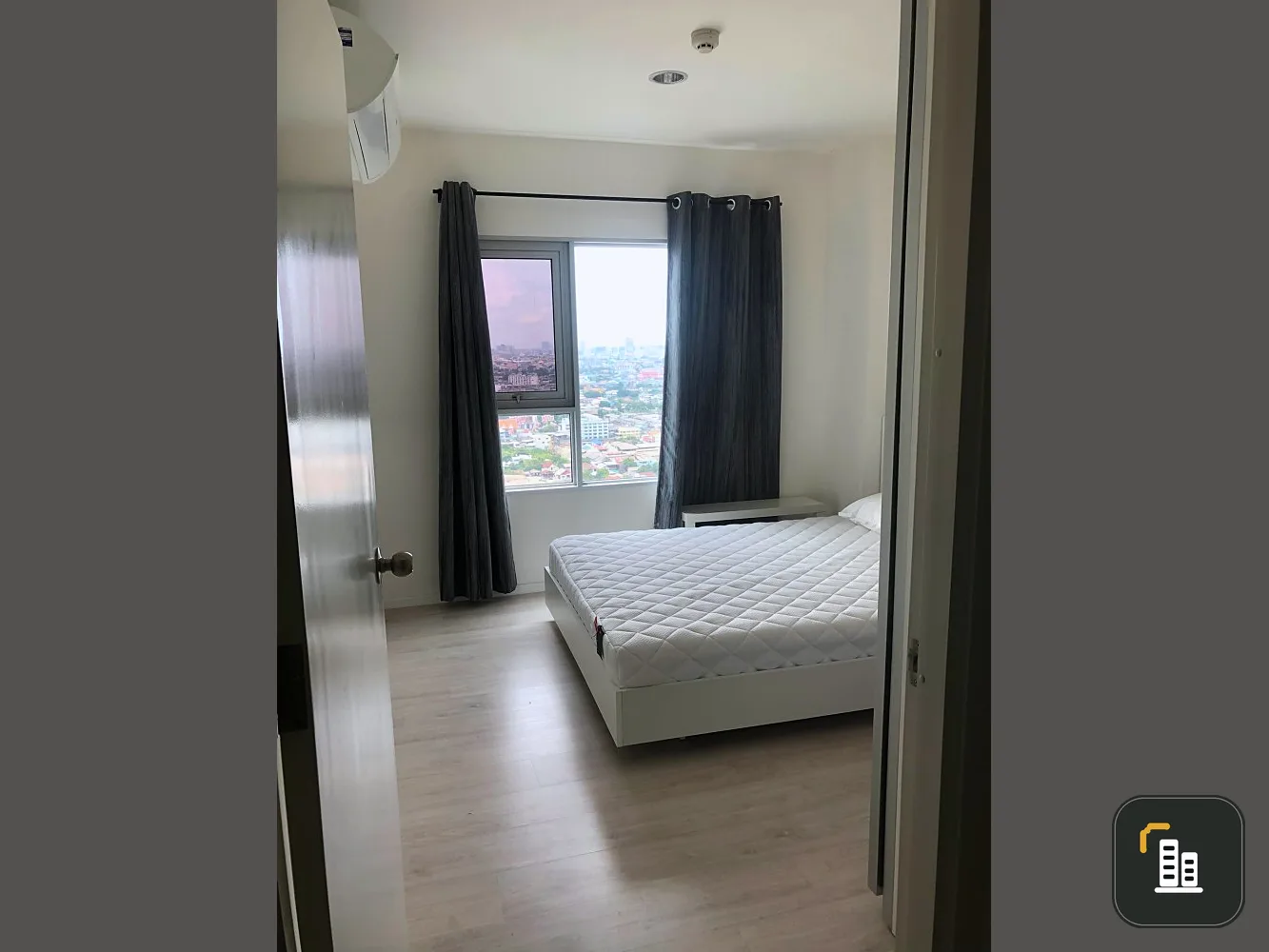 Sell Aspire Sathorn-Thapra, corner room, unblocked view, fully furnished I'm ready This must be booked quickly.