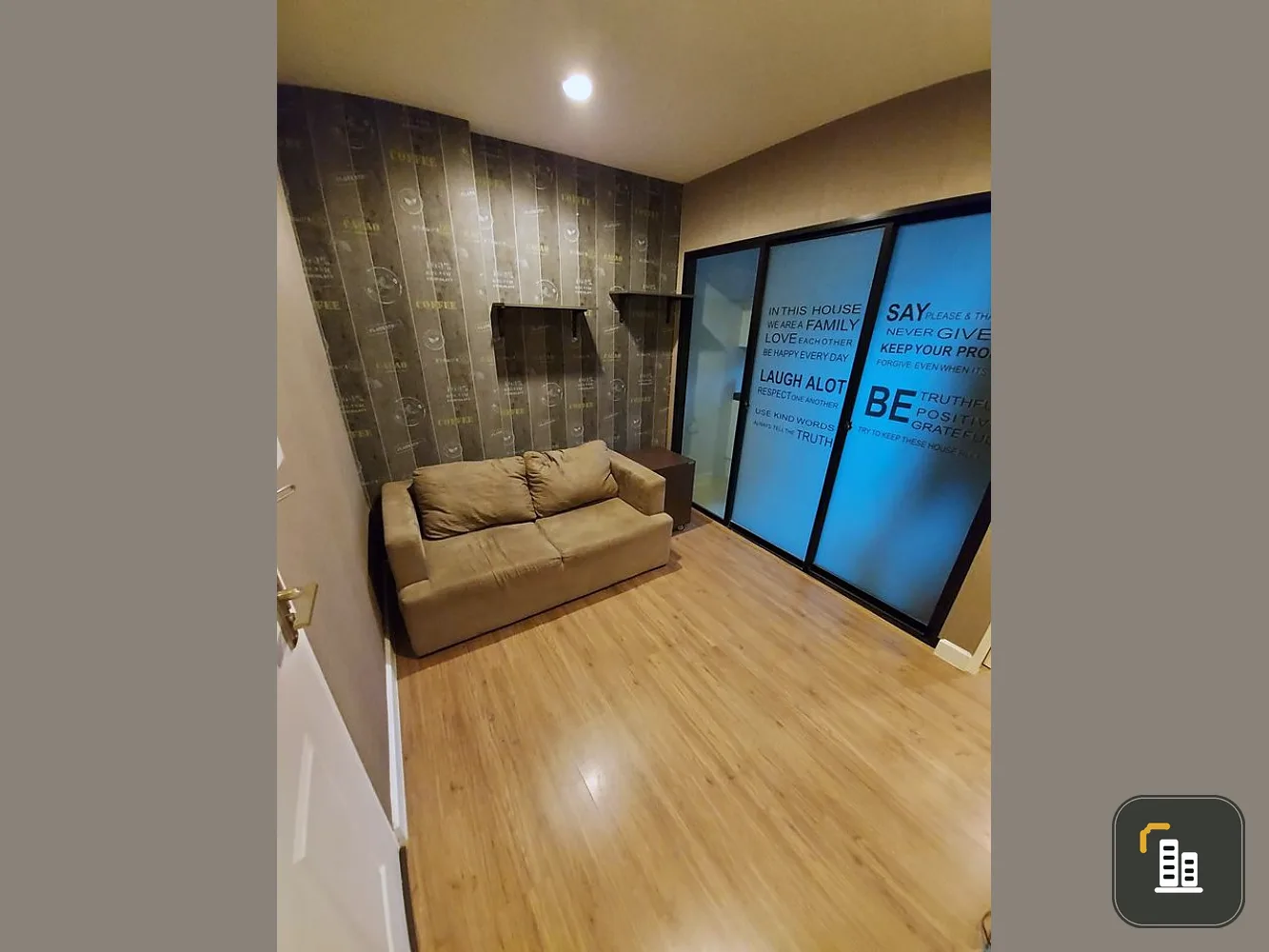 Sell / rent Hallmark Ngamwongwan, built-in furniture, garden view, resort atmosphere, reserve now, don't miss it.
