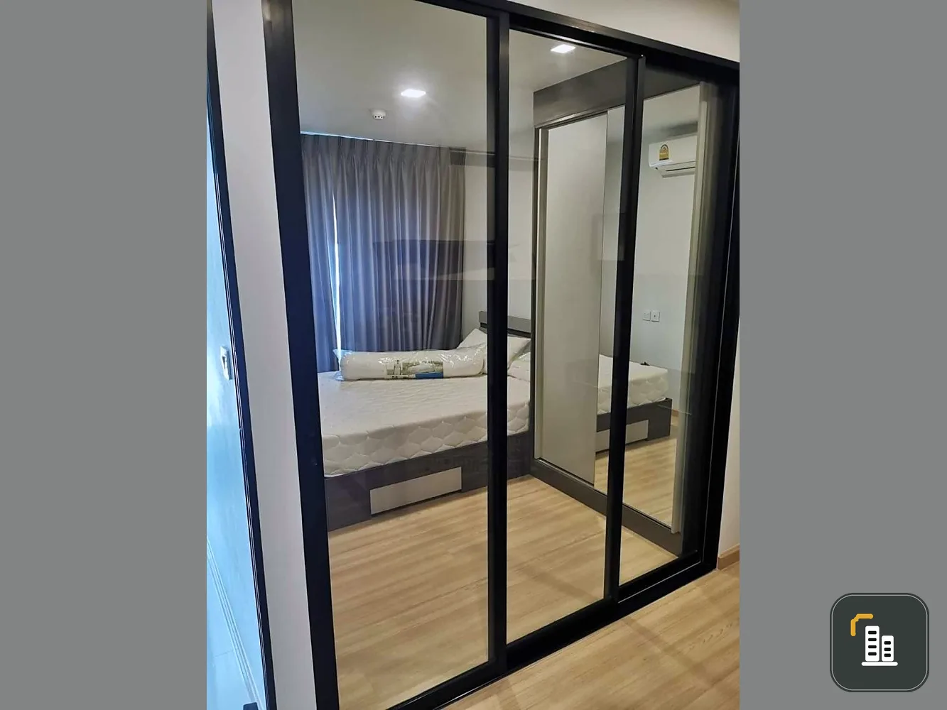 For Sale/Rent Knightsbridge Sky City Saphanmai. The real room is very beautiful. well furnished Book and you won't be disappointed. Hurry up.