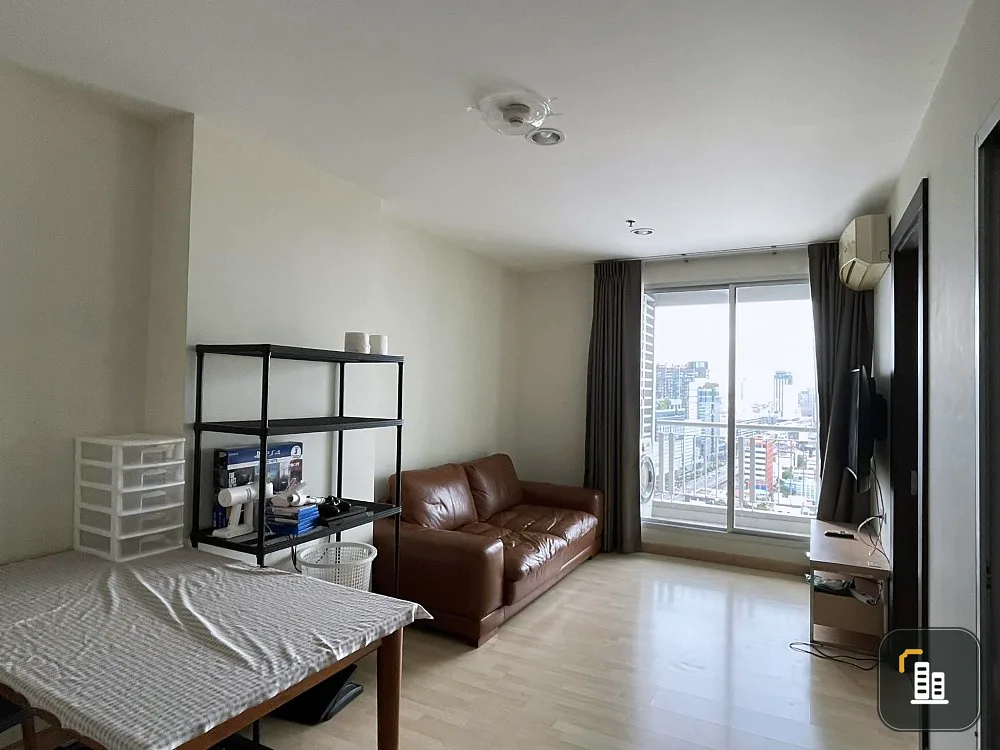Rhythm Ratchada for rent, north, high floor, good view, no block Plus a very big room Book and you won't be disappointed.
