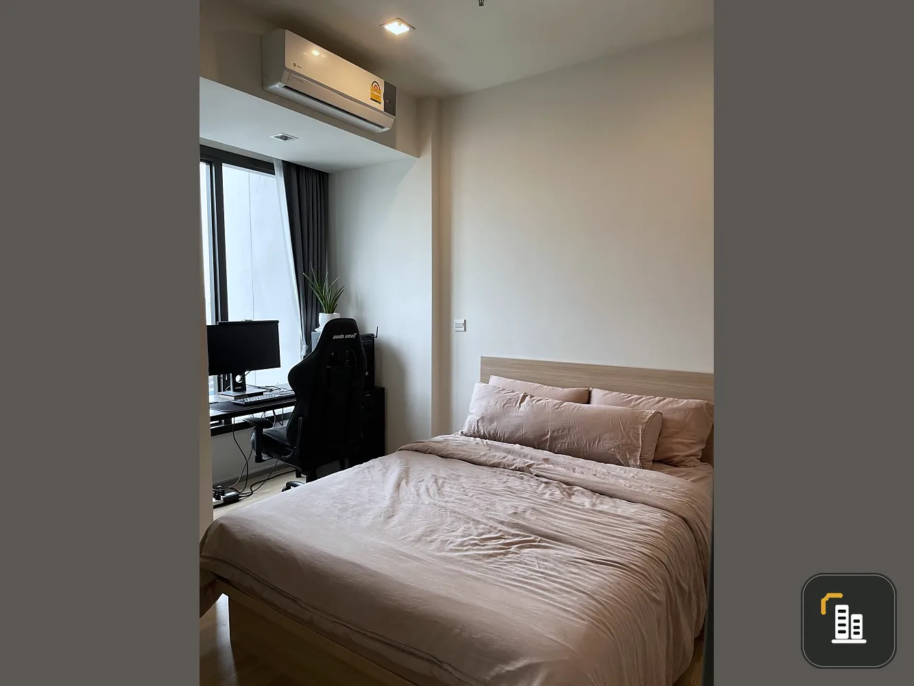 Condo for sale, M Jatujak, high floor, clear view, pet friendly Close to many train lines It's very convenient to travel.