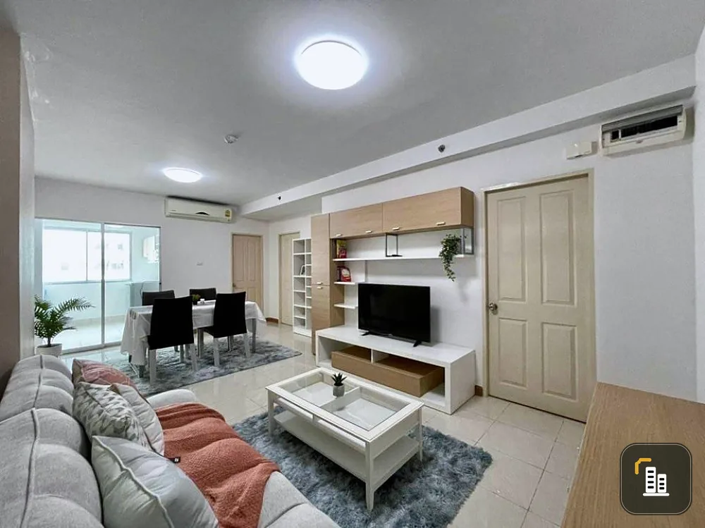 Sale Supalai Park Tiwanon, 2 bedrooms, corner room, very private have a view of the pool and the train Good like this. Hurry up to reser