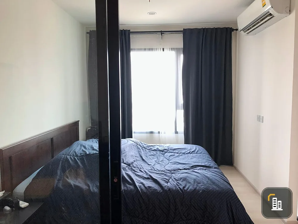 Condo for sale, Life Asoke, south facing, high floor, beautiful view, fully furnished room, complete electrical appliances.