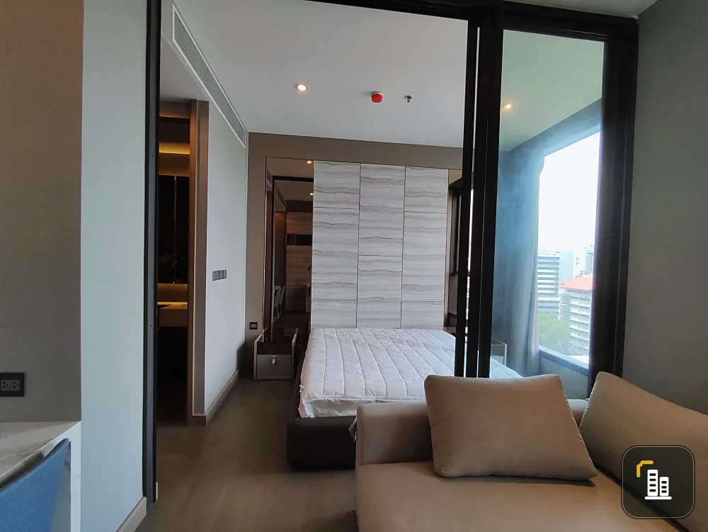 The Esse at Singha Complex for rent, new room, never rented or lived in before. Fully furnished, book now