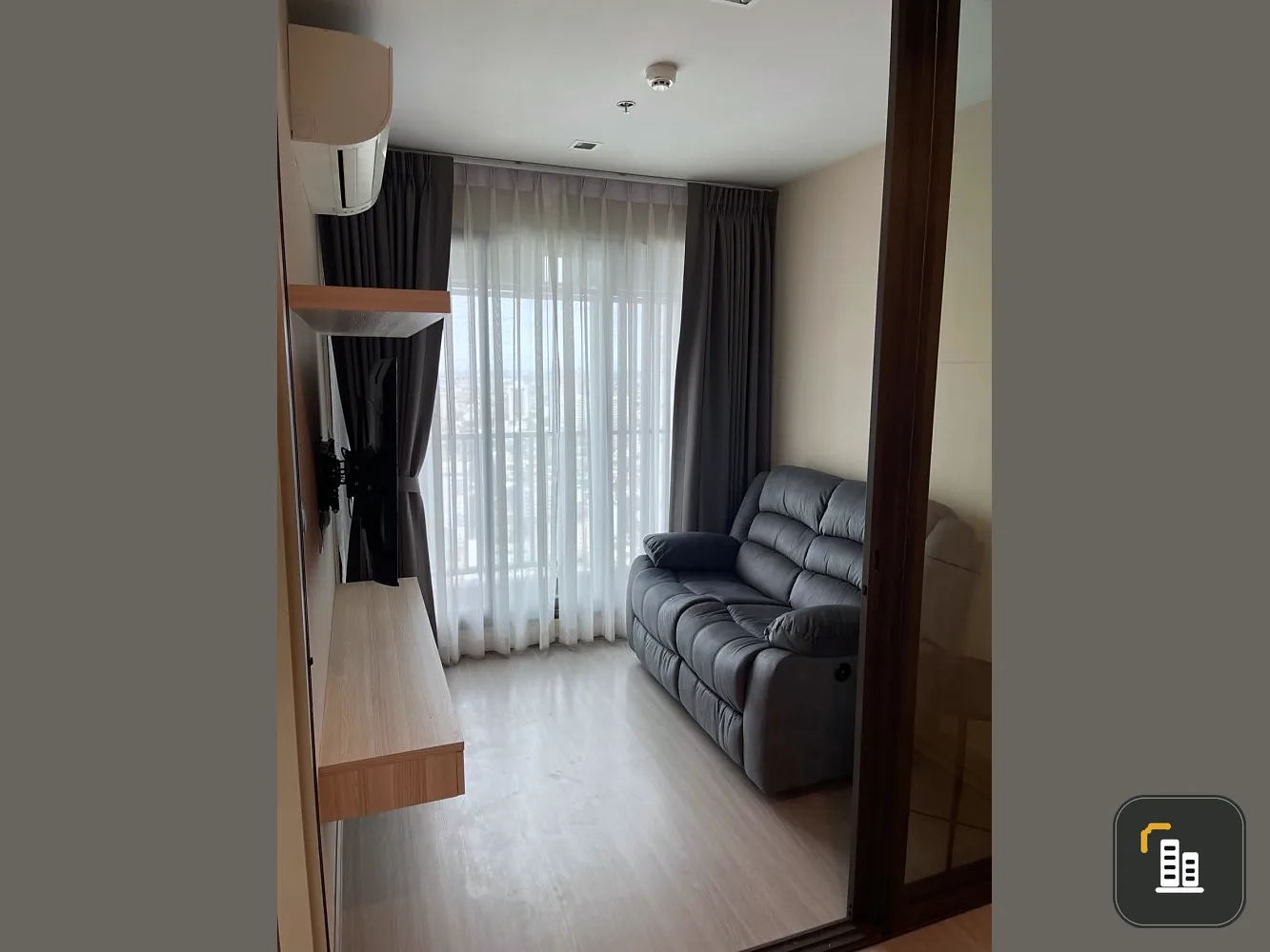 Condo for sale Life Ladprao, spacious room Dress up in one place Plus the best price. Hurry up and buy it quickly. Don't miss it.